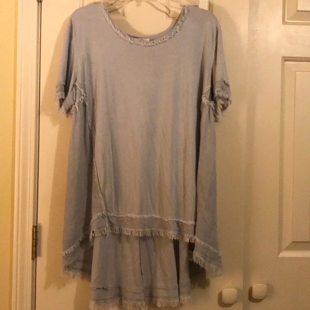 Large Umgee gray fringe long shirt
